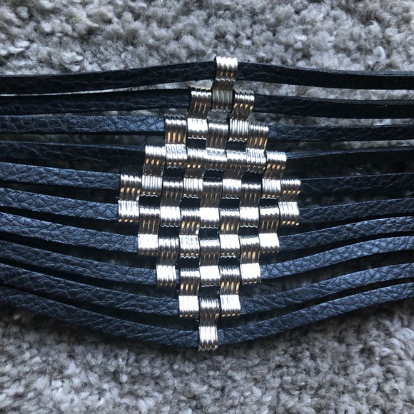 Chico’s genuine leather adjustable belt big buckle - Picture 3 of 8